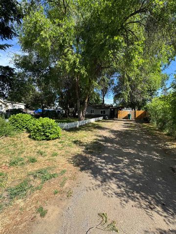 2203 E Central Ave, Spokane, WA 99207