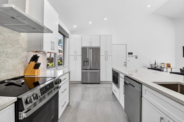 5063 Ventura Drive, Delray Beach, FL 33484