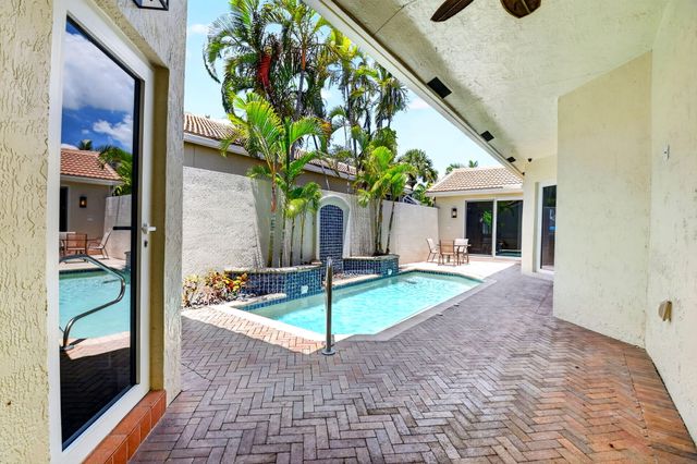 5063 Ventura Drive, Delray Beach, FL 33484