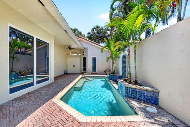 5063 Ventura Drive, Delray Beach, FL 33484
