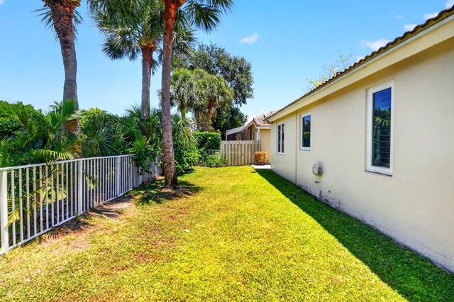 5063 Ventura Drive, Delray Beach, FL 33484