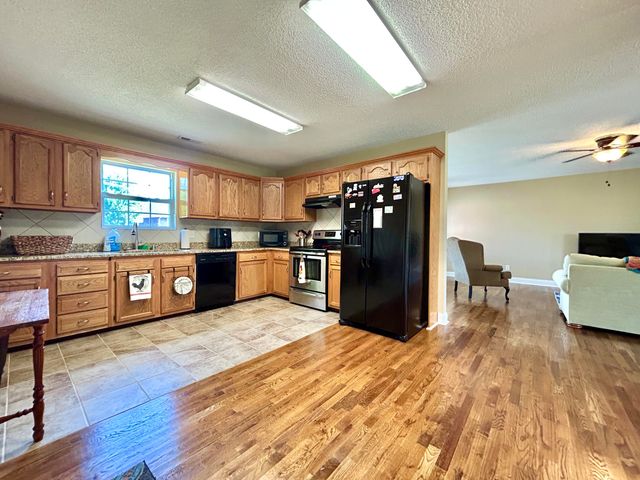 74 Lucky Leaf Drive, Somerset, KY 42503