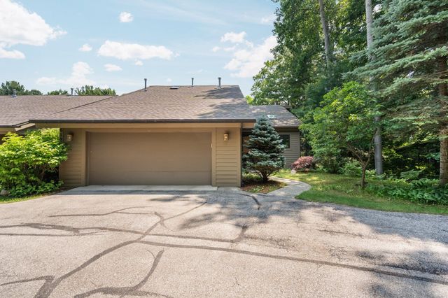 6179 Red Fox Run, Traverse City, MI 49686
