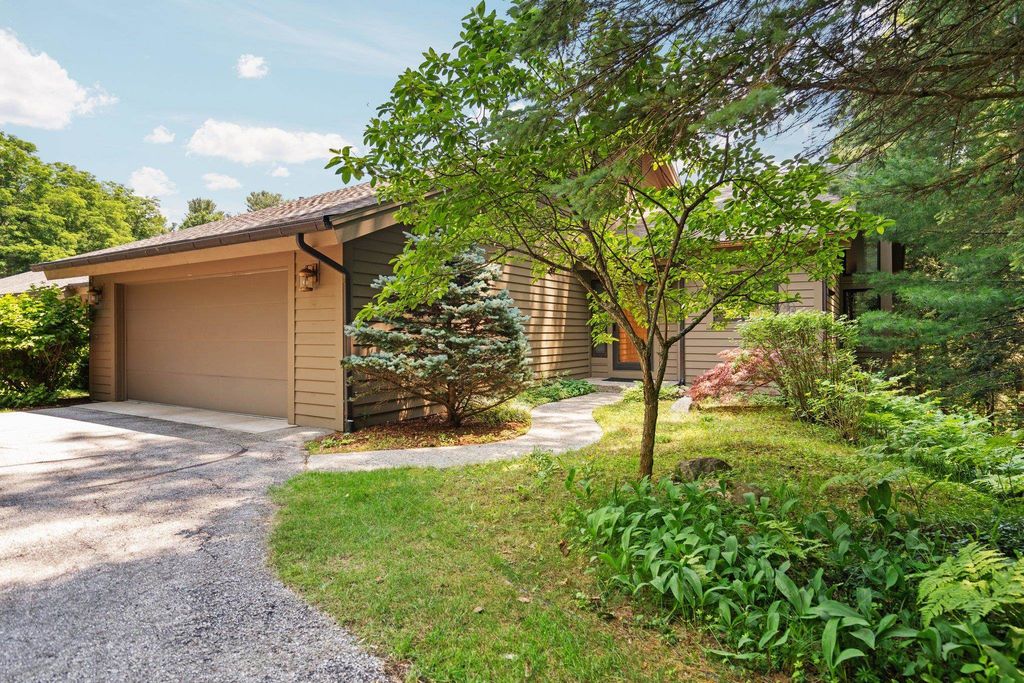 6179 Red Fox Run, Traverse City, MI 49686