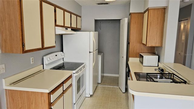 1075 S HIAWASSEE RD 922, Orlando, FL 32835