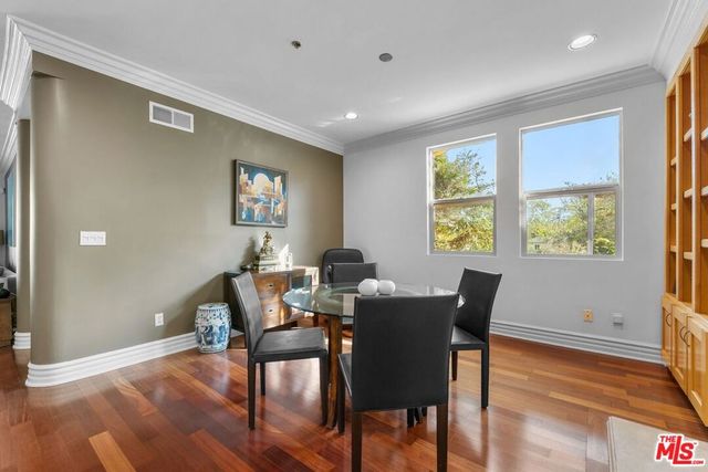 850 N Croft Avenue 302, Los Angeles, CA 90069