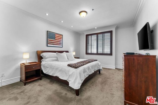 850 N Croft Avenue 302, Los Angeles, CA 90069