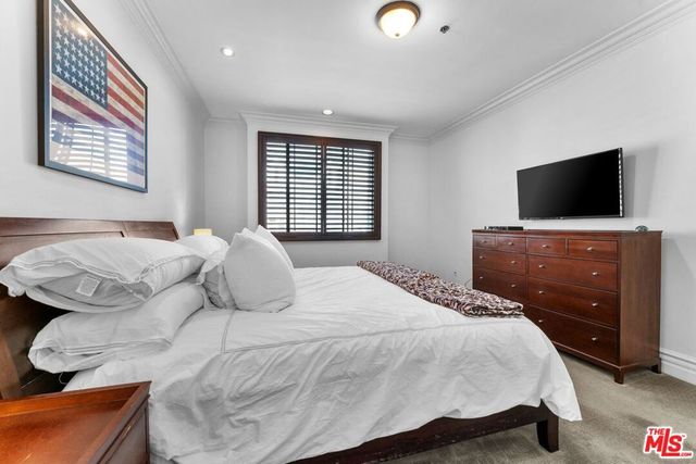 850 N Croft Avenue 302, Los Angeles, CA 90069