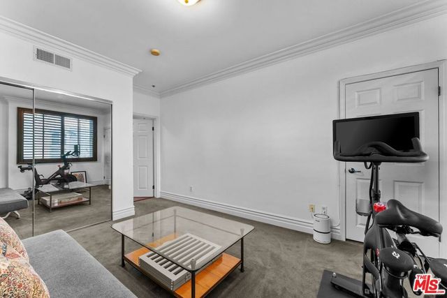 850 N Croft Avenue 302, Los Angeles, CA 90069