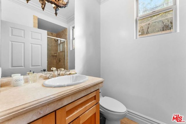 850 N Croft Avenue 302, Los Angeles, CA 90069