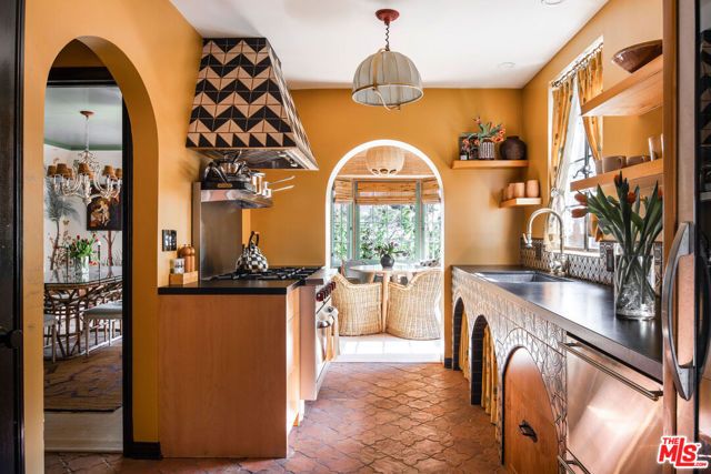 2351 Canyon Drive, Los Angeles, CA 90068