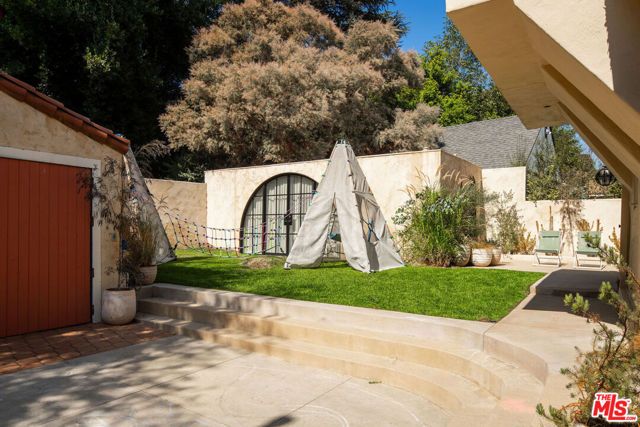 2351 Canyon Drive, Los Angeles, CA 90068