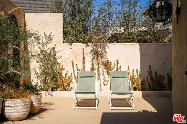 2351 Canyon Drive, Los Angeles, CA 90068