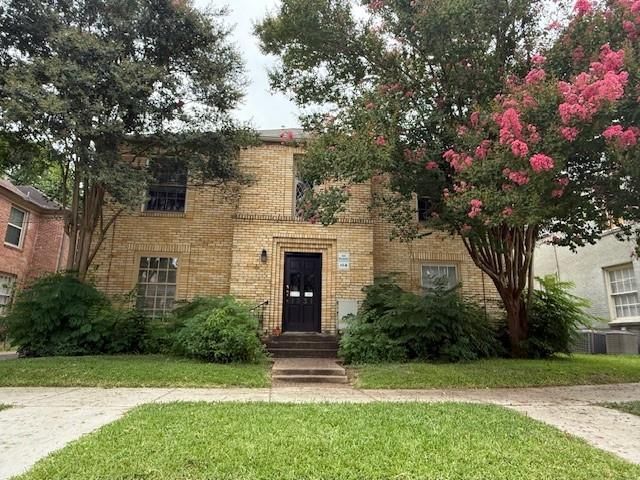 1831 Branard Street, Houston, TX 77098