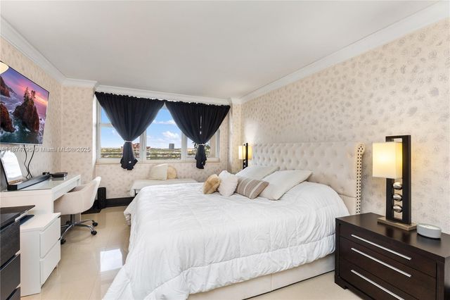 3180 S Ocean Dr 1517, Hallandale Beach, FL 33009