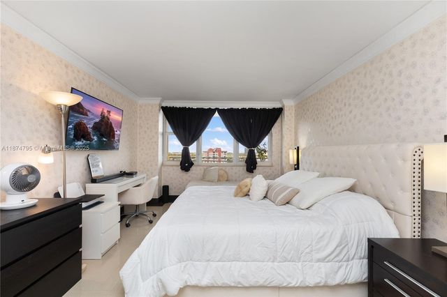 3180 S Ocean Dr 1517, Hallandale Beach, FL 33009