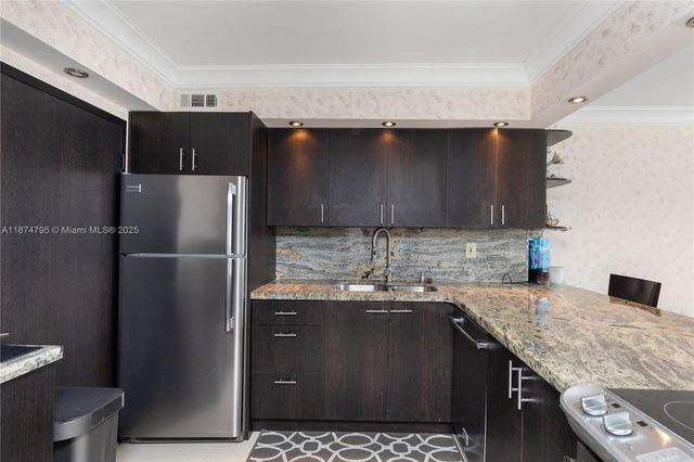 3180 S Ocean Dr 1517, Hallandale Beach, FL 33009