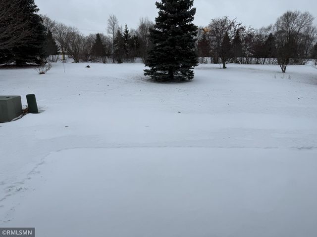 1928 Vierling Drive E, Shakopee, MN 55379