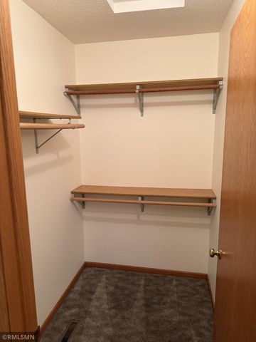 1928 Vierling Drive E, Shakopee, MN 55379