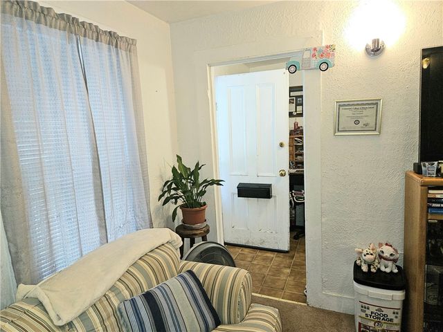 1 Side Hill Street, Hopkinton, RI 02832