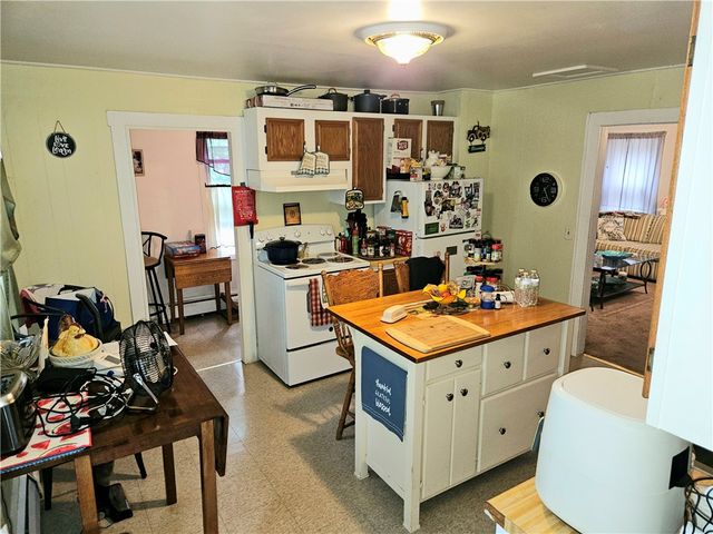 1 Side Hill Street, Hopkinton, RI 02832