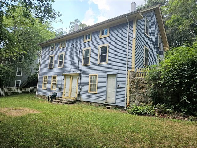 1 Side Hill Street, Hopkinton, RI 02832