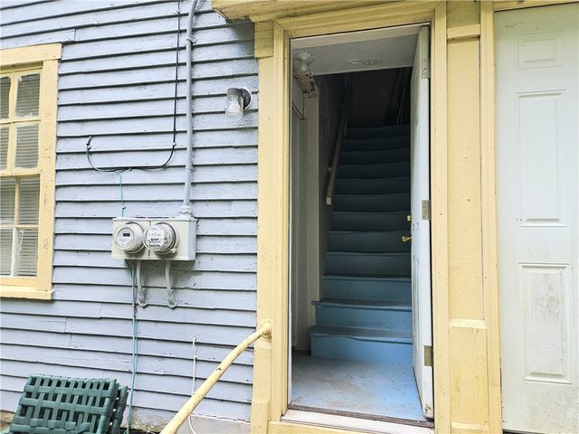 1 Side Hill Street, Hopkinton, RI 02832