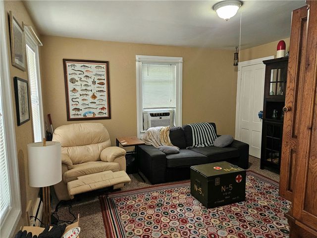 1 Side Hill Street, Hopkinton, RI 02832