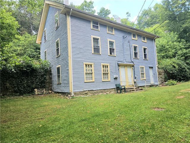 1 Side Hill Street, Hopkinton, RI 02832