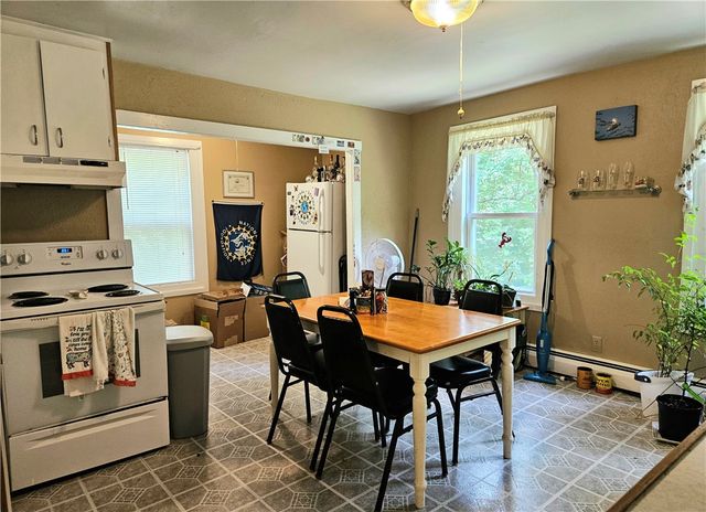 1 Side Hill Street, Hopkinton, RI 02832