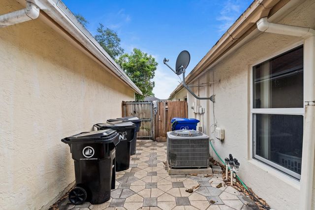 312 BISHOP Road, North Lauderdale, FL 33068