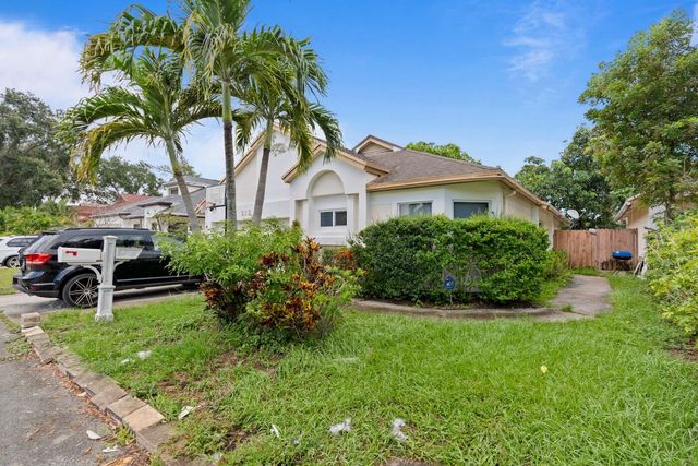 312 BISHOP Road, North Lauderdale, FL 33068