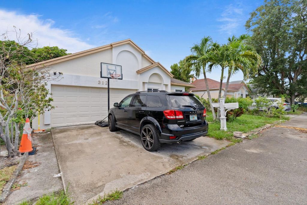 312 BISHOP Road, North Lauderdale, FL 33068