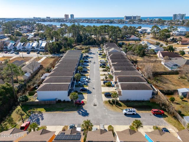 2418 Causeway Manor Court, Panama City, FL 32408