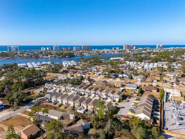 2418 Causeway Manor Court, Panama City, FL 32408