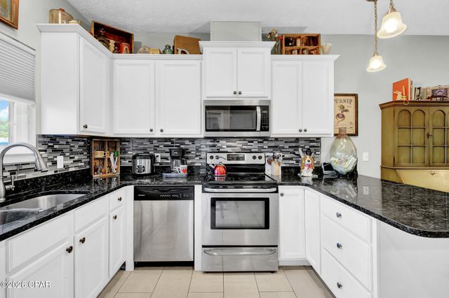 2418 Causeway Manor Court, Panama City, FL 32408