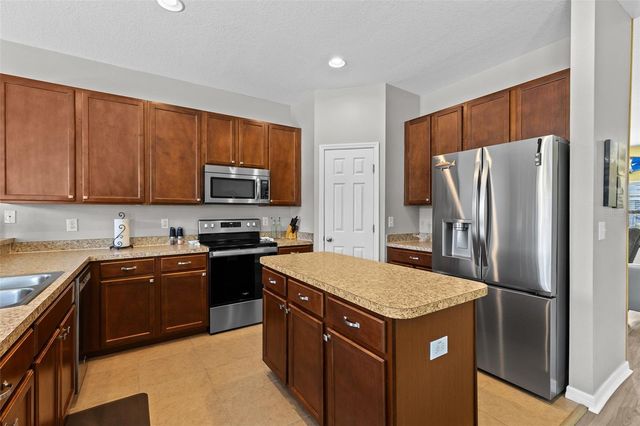 5521 SHASTA DAISY PLACE, Land O Lakes, FL 34639
