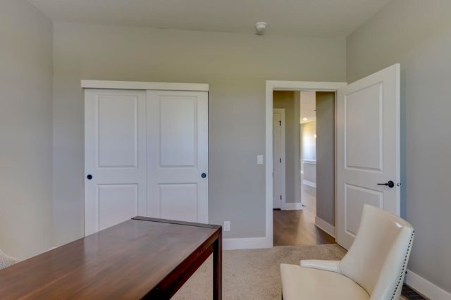 17526 Robin Drive, Omaha, NE 68136