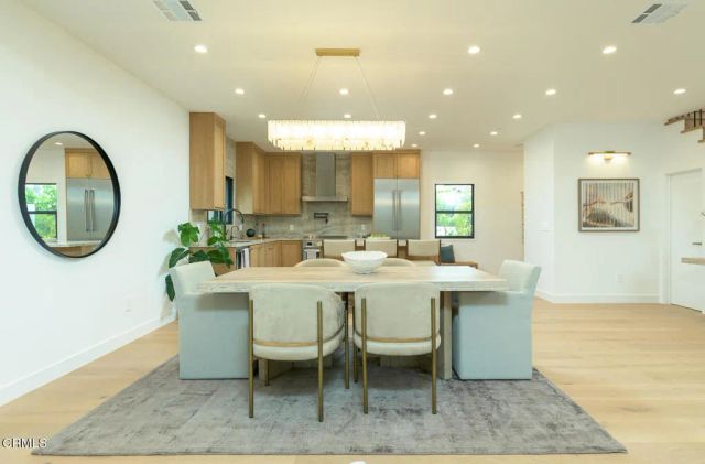 3651 Roselawn Avenue, Glendale, CA 91208