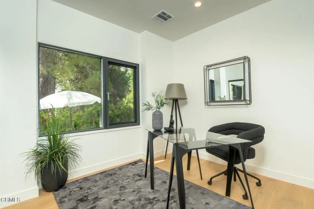 3651 Roselawn Avenue, Glendale, CA 91208
