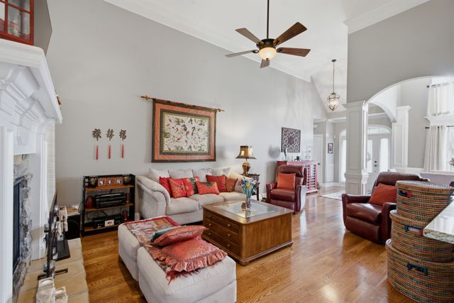324 Midtown Loop, Mount Juliet, TN 37122