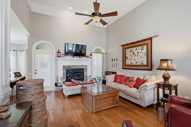 324 Midtown Loop, Mount Juliet, TN 37122