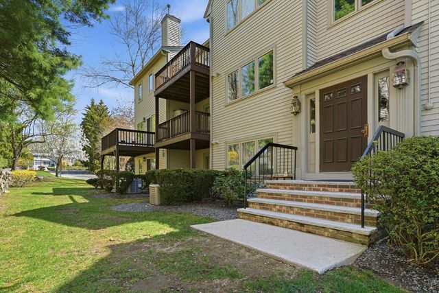 63 Maple St F, Canton, MA 02021