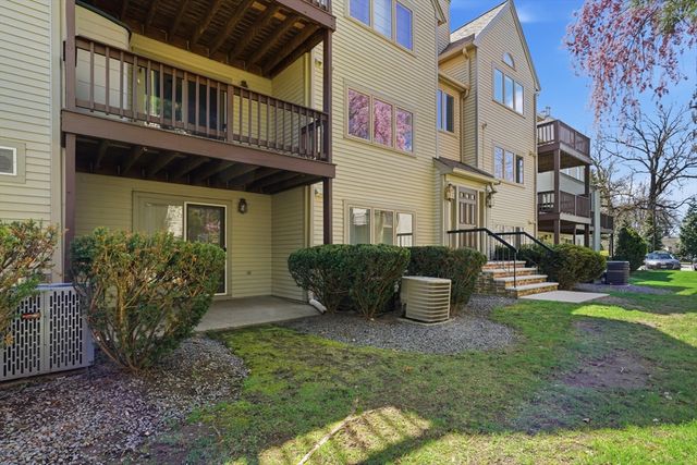 63 Maple St F, Canton, MA 02021