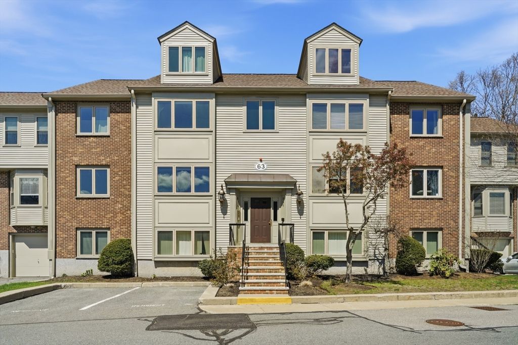 63 Maple St F, Canton, MA 02021