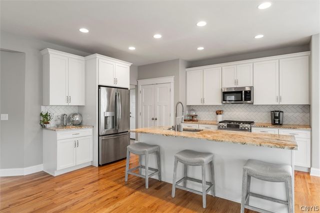 104 Arch Stone Way, Camillus, NY 13031