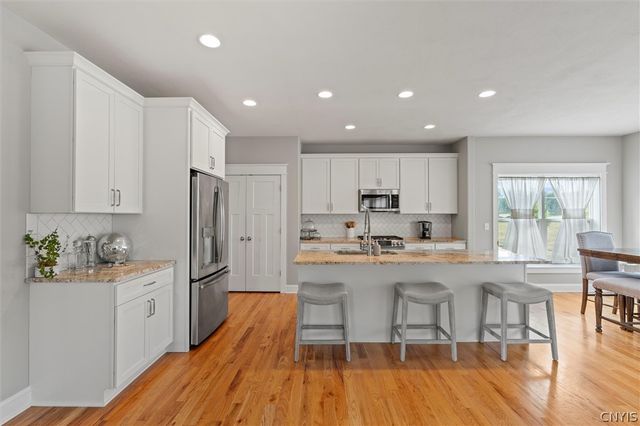 104 Arch Stone Way, Camillus, NY 13031