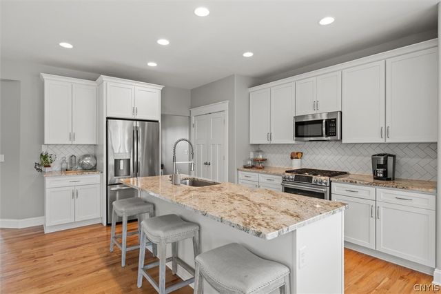 104 Arch Stone Way, Camillus, NY 13031