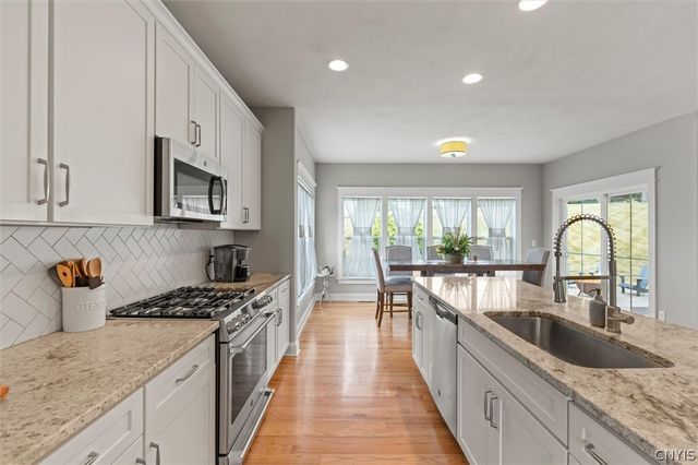 104 Arch Stone Way, Camillus, NY 13031