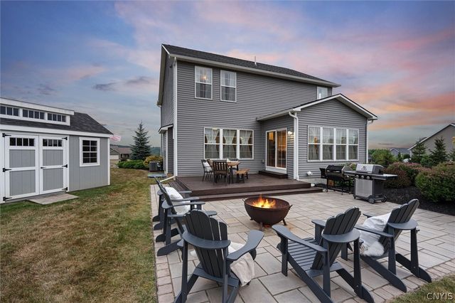 104 Arch Stone Way, Camillus, NY 13031